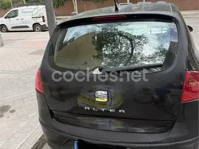 Usado Seat Altea Stylance 105 CV (77 kW) 2008 Negro Monovolumen
