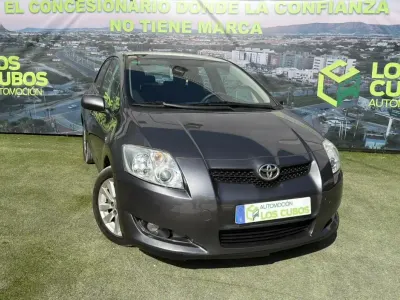 Usado Toyota Auris Sol 126 CV (92 kW) 2008 Gray Utilitario