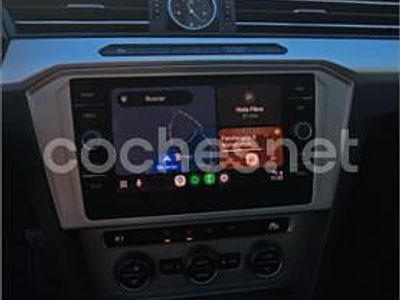 Usado VW Passat Advance 150 CV (110 kW) 2018 Gris / plata Familiar