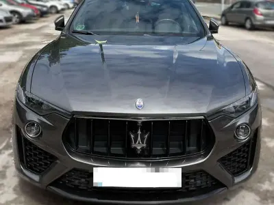 Usado Maserati Levante 275 CV (202 kW) 2018 Gris SUV