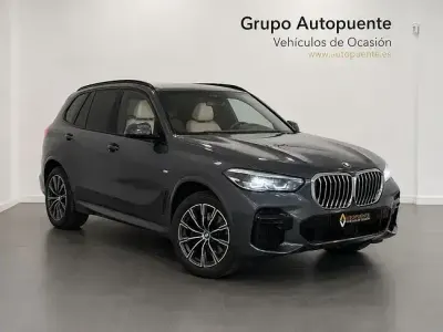 Usado BMW X5 Comfort Edition 394 CV (289 kW) 2022 Gris / plata SUV