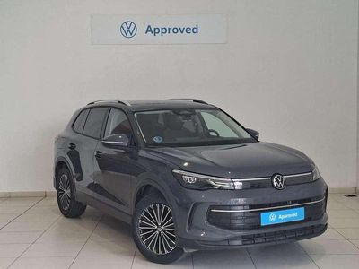 Usado VW Tiguan Life 150 CV (110 kW) 2024 Gris SUV