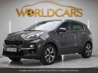 Usado Kia Sportage Plus 136 CV (100 kW) 2021 Gris / plata SUV