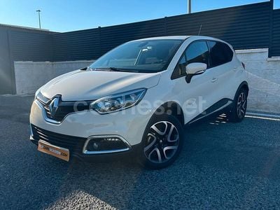 Usado Renault Captur Life 90 CV (66 kW) 2016 Beige SUV