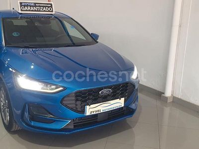 Azul Usado 2023 Ford Focus ST-Line Berlina | 18.900 € (Precio justo)
