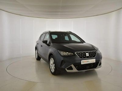 Usado Seat Arona Xperience 115 CV (84 kW) 2025 Gris/plata SUV