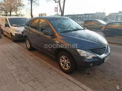 Usado SsangYong Actyon 141 CV (103 kW) 2008 Gris / plata SUV