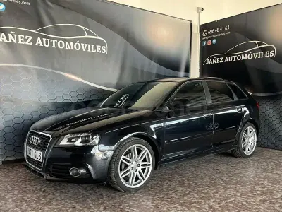 Usado Audi A3 Sportback Ambiente 140 CV (102 kW) 2009 Negro Utilitario