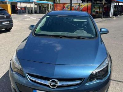 usado Opel Astra 1.4T S/S Excellence 125