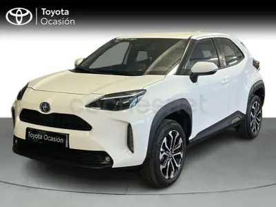 Usado Toyota Yaris Cross Active 116 CV (85 kW) 2023 Blanco SUV