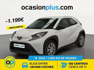Usado Toyota Aygo X Play 72 CV (52 kW) 2023 Blanco SUV