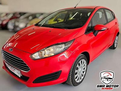 Usado Ford Fiesta Trend 101 HP (74 kW) 2014 Vermelho Citadino