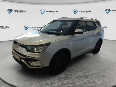 Usado SsangYong XLV 128 CV (94 kW) 2018 Gris / plata SUV