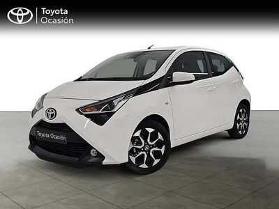 Usado Toyota Aygo X-play 72 CV (52 kW) 2021 Blanco Utilitario