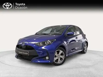 Usado Toyota Yaris Active 116 CV (85 kW) 2025 Azul Utilitario