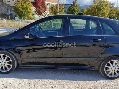 Usado Mercedes B200 140 CV (102 kW) 2006 Negro Monovolumen