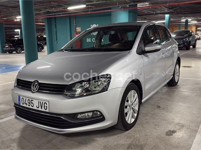 Usado VW Polo Sportline 90 CV (66 kW) 2016 Gris / plata Berlina