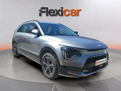 Usado Kia Niro 141 CV (103 kW) 2022 Gris SUV