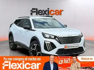 Usado Peugeot 2008 Allure 130 CV (95 kW) 2024 Gris SUV