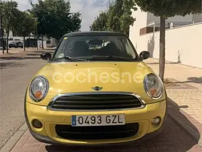 Usado Mini One D 90 CV (66 kW) 2010 Amarillo Utilitario