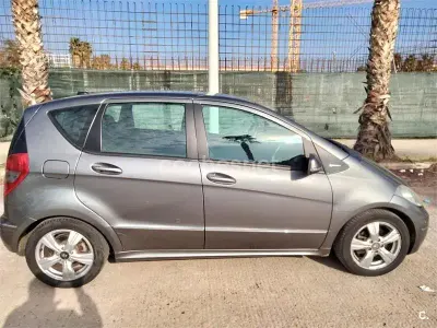 Usado Mercedes A170 Avantgarde 116 CV (85 kW) 2008 Gris / plata Monovolumen