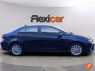 Usado Toyota Corolla Active 125 CV (91 kW) 2023 Negro Berlina