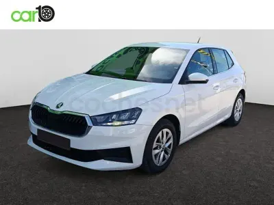 Usado Skoda Fabia Ambition 95 CV (69 kW) 2022 Blanco Utilitario