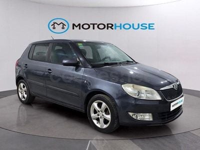 Usado Skoda Fabia Ambition 75 CV (55 kW) 2012 Azul Berlina