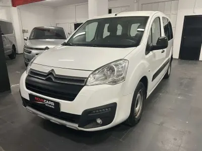 Usado Citroën Berlingo 99 CV (72 kW) 2018 Blanco Monovolumen