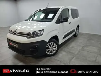 Usado Citroën Berlingo Feel 102 CV (75 kW) 2022 Marrón Monovolumen