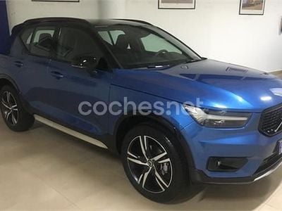 Usado Volvo XC40 156 CV (114 kW) 2018 Azul SUV