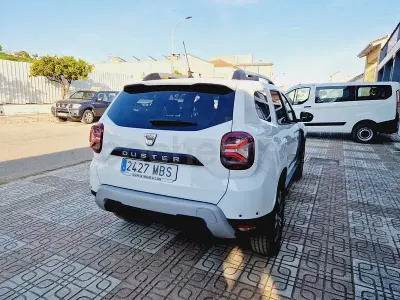 Usado Dacia Duster Prestige 115 CV (84 kW) 2022 Blanco SUV