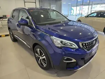 Käytetty Peugeot 3008 Allure 131 HP (96 kW) 2019 Sininen Katumaasturi