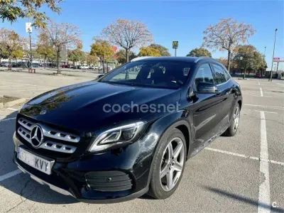 Usado Mercedes GLA180 122 CV (89 kW) 2019 Negro SUV