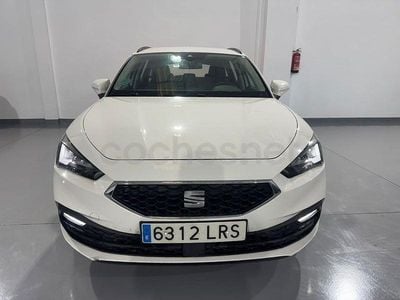 Usado Seat Leon Reference 115 CV (84 kW) 2021 Blanco Familiar