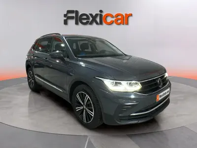 Usado VW Tiguan Life 245 CV (180 kW) 2022 Gris SUV