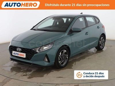 Usado Hyundai i20 101 CV (74 kW) 2022 Verde Berlina
