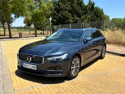 Usado Volvo V90 Momentum 197 CV (144 kW) 2021 Gris / plata Familiar