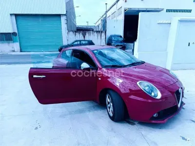 Usado Alfa Romeo MiTo Super 95 CV (69 kW) 2016 Rojo Utilitario