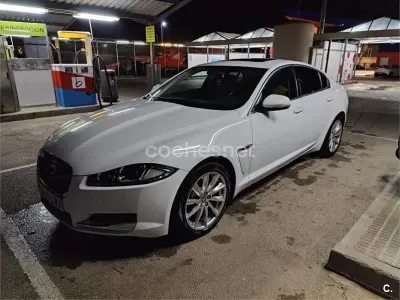 Usado Jaguar XF Premium Luxury 240 CV (176 kW) 2012 Blanco Berlina