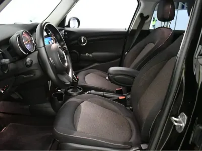 Usado Mini Cooper 136 CV (100 kW) 2021 Negro Utilitario