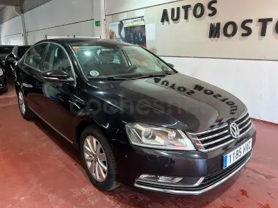 Usado VW Passat Exclusive 140 CV (102 kW) 2013 Negro Berlina