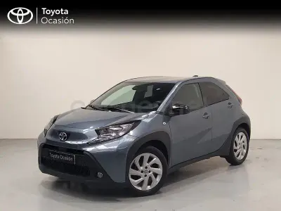 Usado Toyota Aygo X Play 72 CV (52 kW) 2024 Azul SUV