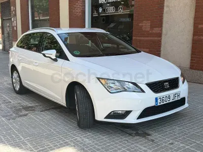 Usado Seat Leon CONNECT 110 CV (80 kW) 2016 Blanco Familiar