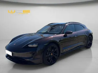 Usado Porsche Taycan Turbo S Cross Turismo 559 kW (761 CV) 2022 Burdeos Familiar