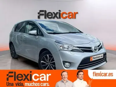Usado Toyota Verso Advance 132 CV (97 kW) 2018 Gris Monovolumen