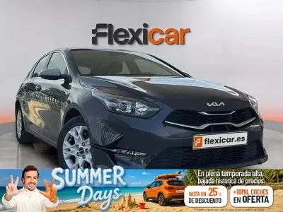 Usado Kia Ceed 136 CV (100 kW) 2023 Gris Utilitario