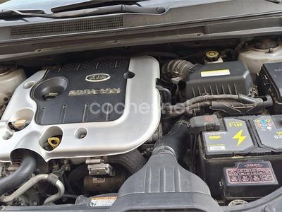 Usado Kia Carens 140 CV (102 kW) 2010 Gris / plata Monovolumen