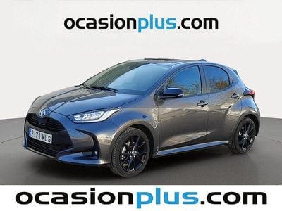 Usado Toyota Yaris Plus 116 CV (85 kW) 2023 Gris Utilitario