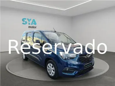 Usado Opel Combo Selective 110 CV (80 kW) 2020 Azul Monovolumen